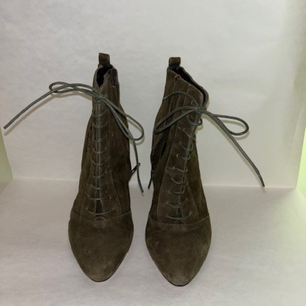 Charles David by Emmanuelle Chrique Olive Colored Suede Booties Size 7